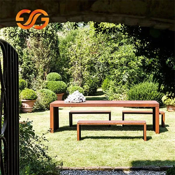 ספסלים ושולחנות מפלדת קורטן