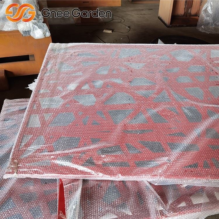 Red Geometric Design Metal Screen
